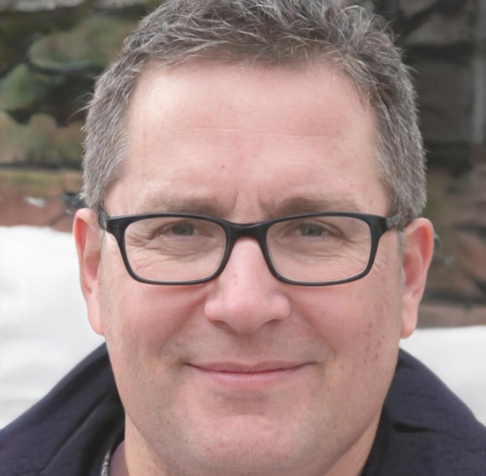 Portraitfoto von Lennart Scheibe, Geschäftsführer